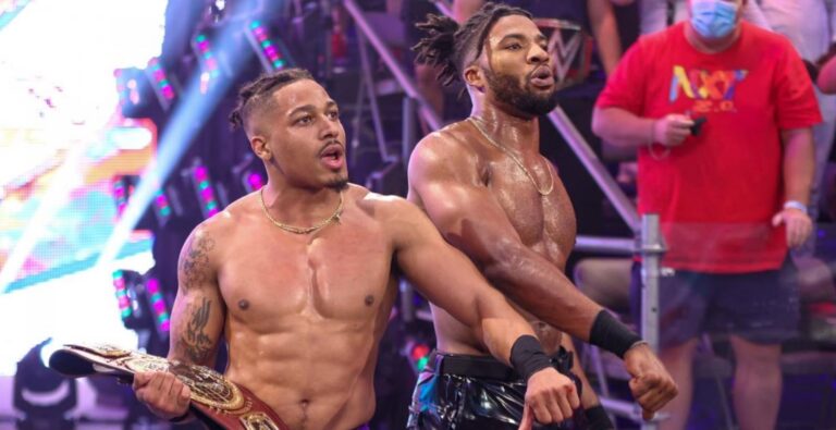 Carmelo Hayes Wants To Wrestle Seth Rollins At Wrestlemania