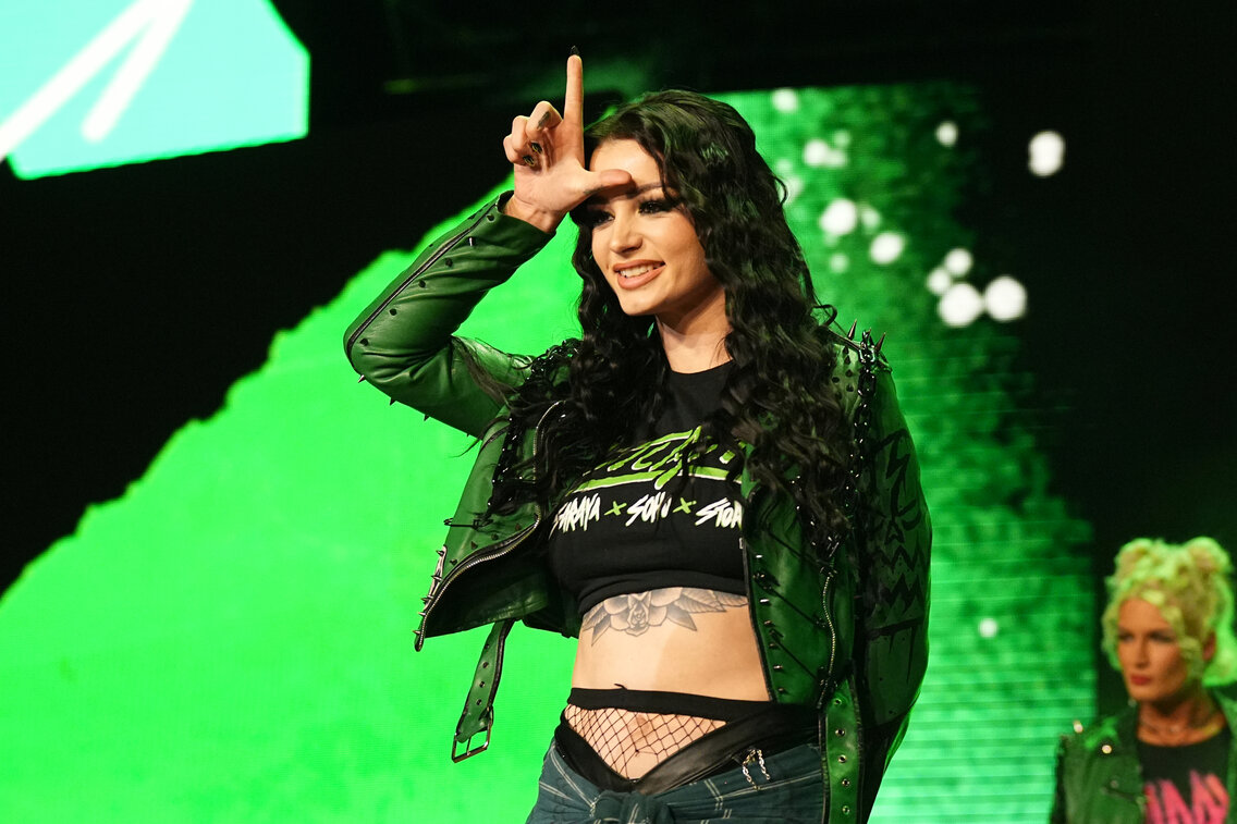 02 the outcasts toni storm vs willow nightingale 2023 05 03 aew dynamite 0001